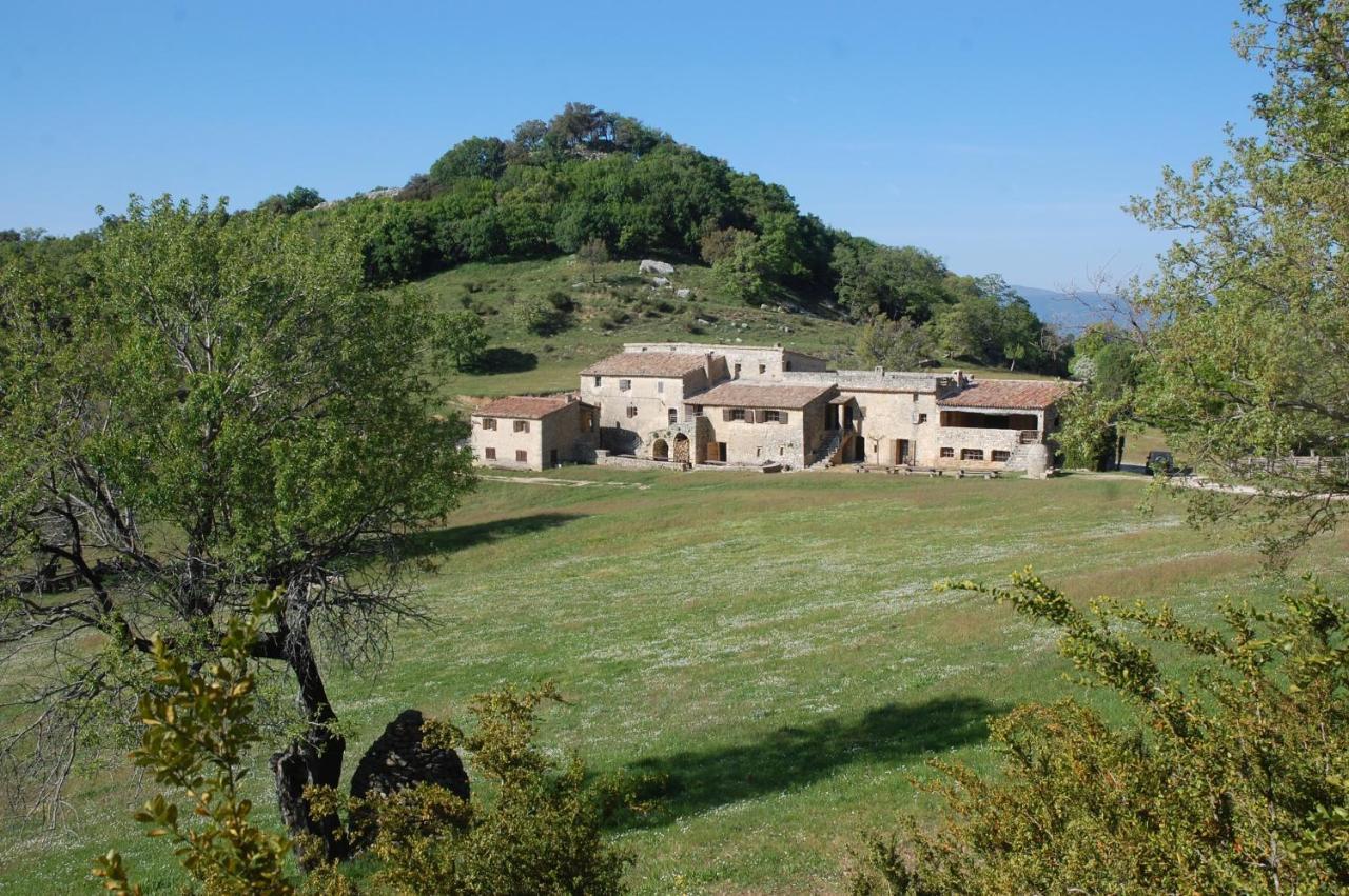 Le Domaine du Castellas Sivergues Extérieur photo