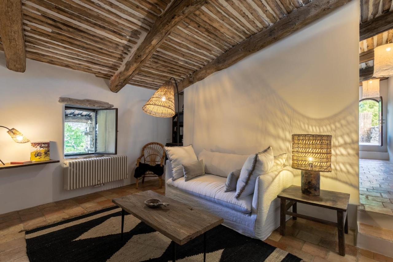 Le Domaine du Castellas Sivergues Extérieur photo